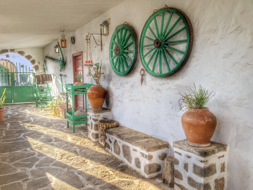 El Cortijo Eco Finca Hotel Ye Exterior photo